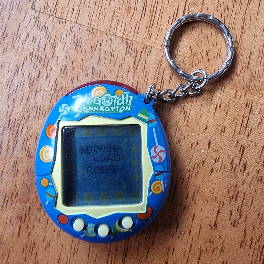 Tamagotchi Connection V2 Vintage 2004 Blue Lollipop Version Virtual Pet